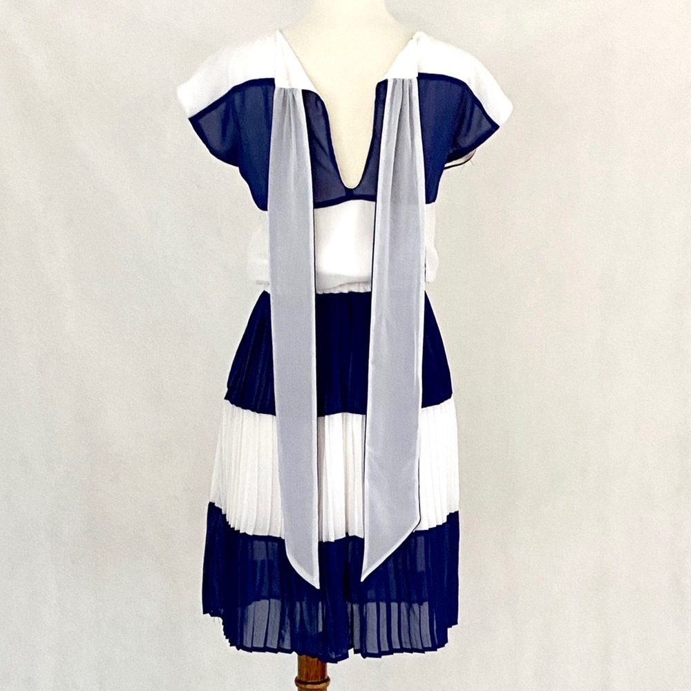 Tommy Girl Wide Striped Chiffon Pleated Dress - Picture 10 of 13
